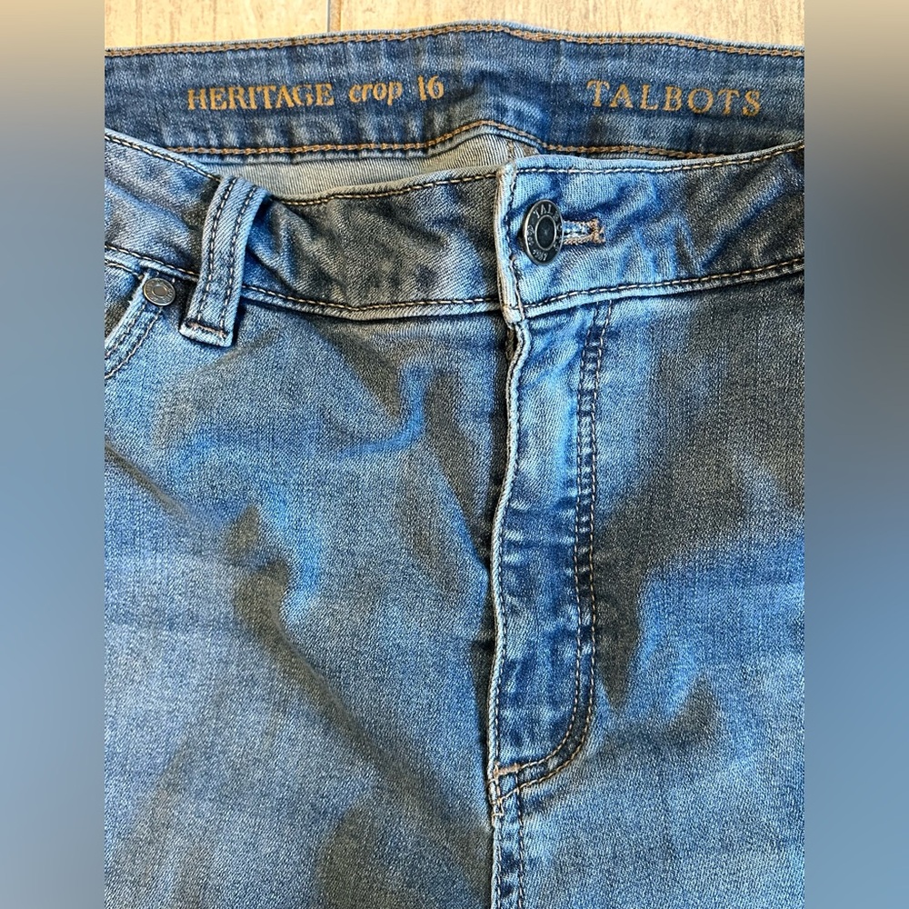 Talbots Heritage Crop 16 women’s Jeans in great preowned condition - Picture 4 of 6